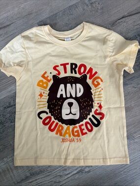 Kids Cream 'Be Strong and Courageous' Bear Graphic Tee